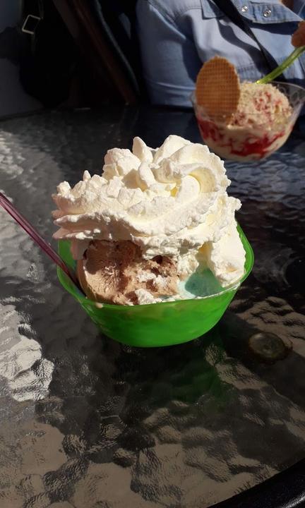 Eiscafe gelatissimo